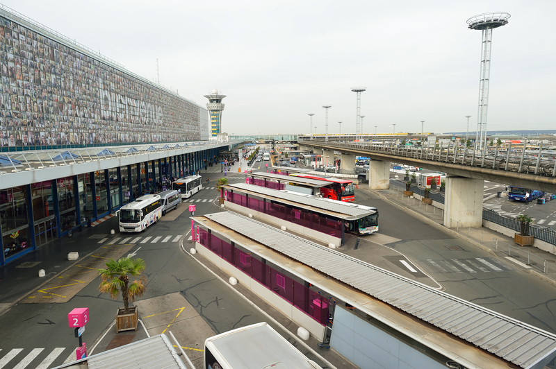 L'aéroport de Paris Orly (ORY) dessert Paris et est le deuxième aéroport le plus fréquenté de France.